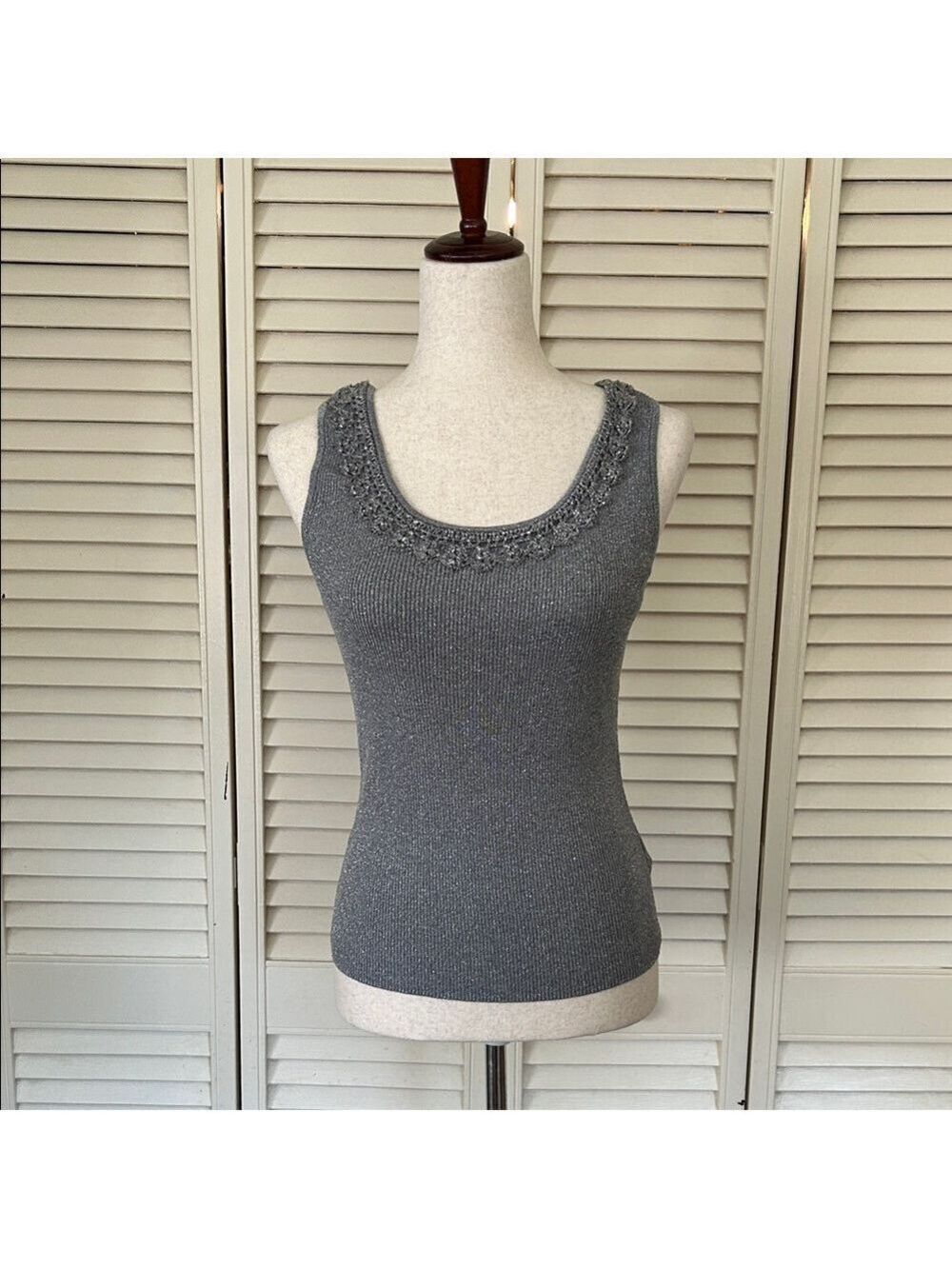 Beaded Scoop Neck Gray Knit Tank Top - Picture 6 of 6